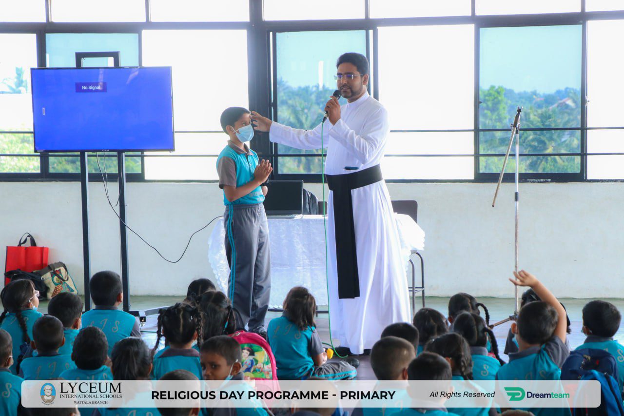 Religious leader and masked student at Lyceum Primary Religious Day Program, 2023.