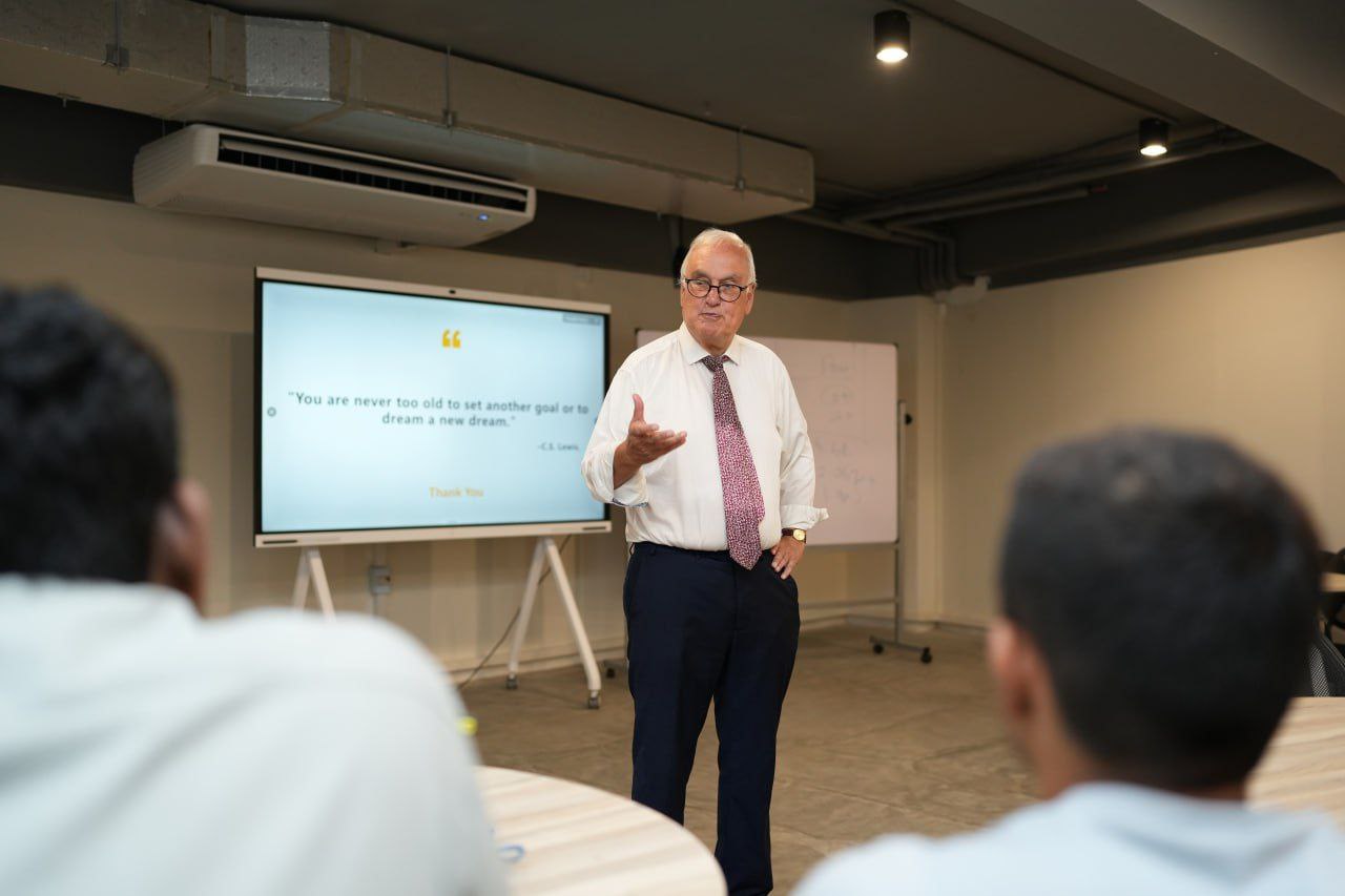 Sir Michael Wilshaw presenting Workplace Culture Seminar Sir Michael Wilshaw presenting workplace culture seminar to engaged audience.