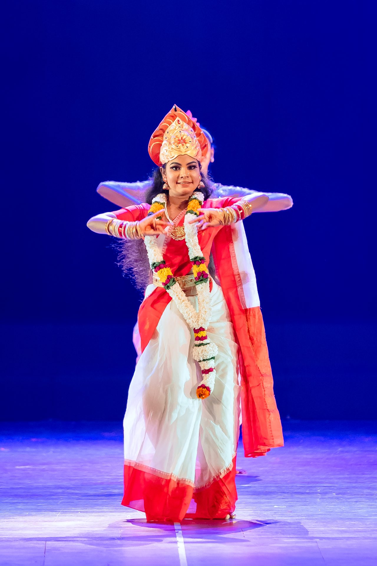 classical dancer multiple arms stage dtm08382